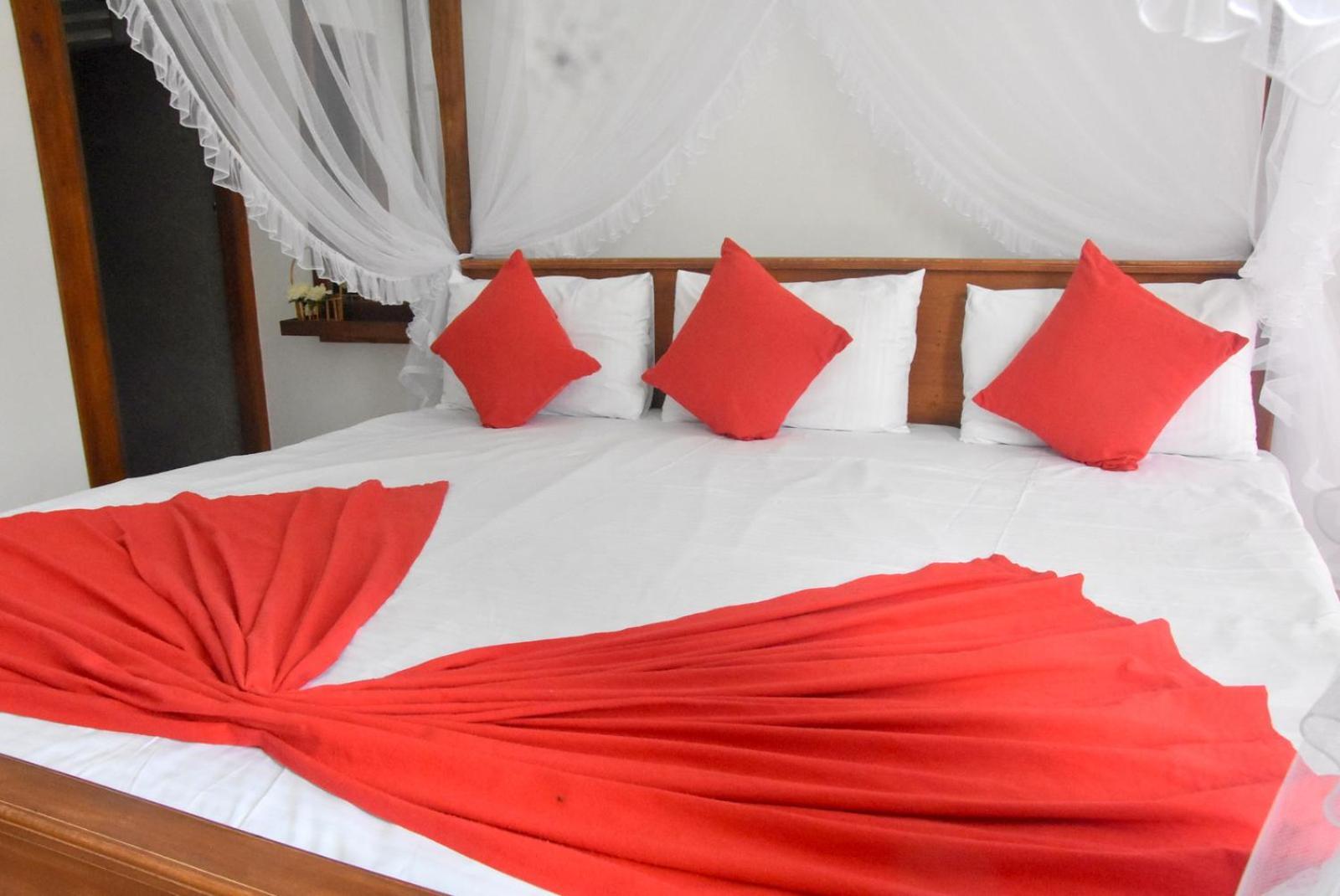 Meegahapokuna Resort อนุราธปุระ ภายนอก รูปภาพ